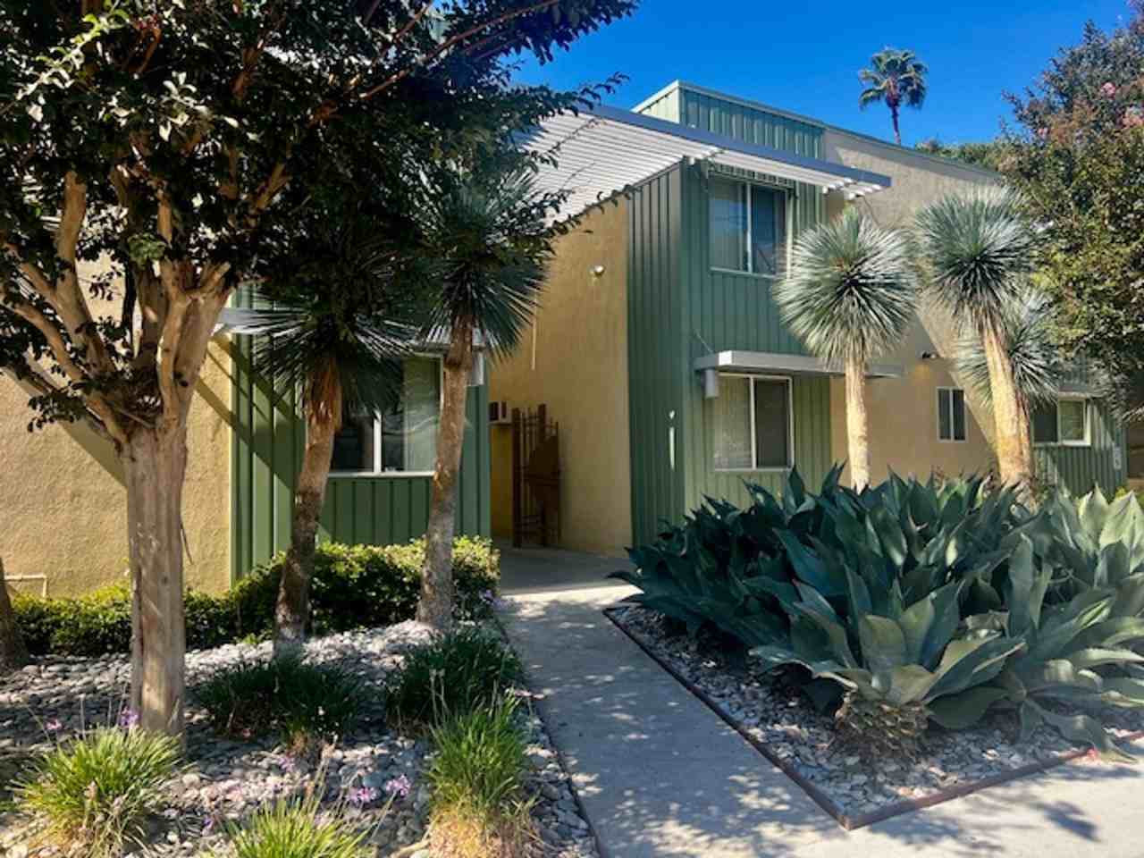 Boynton - Photo 2 of 13