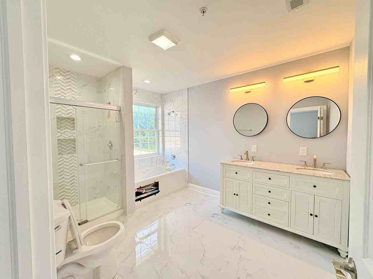 6710 Hudson St - Photo 4 of 21