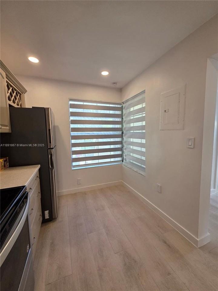 13004 Sw 88th Ter S - Photo 2 of 22