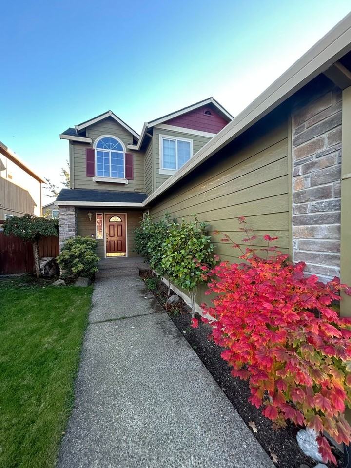 4283 Southwest Plumeria Way - Photo 2 of 42