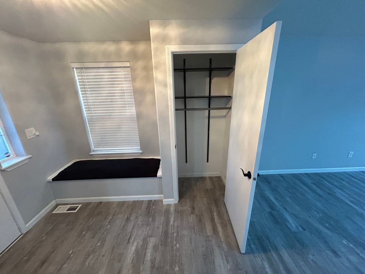 4283 Southwest Plumeria Way - Photo 4 of 42