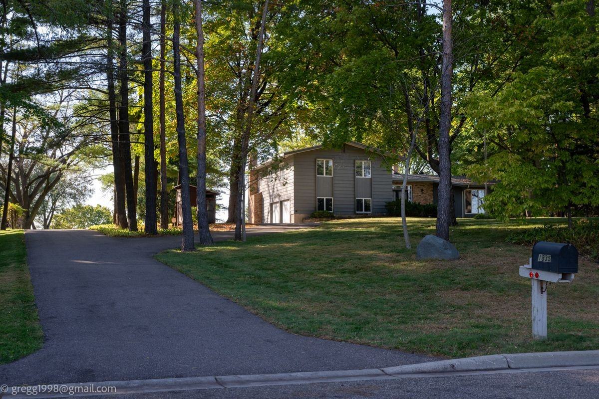 1835 Hunter Ln - Photo 2 of 49
