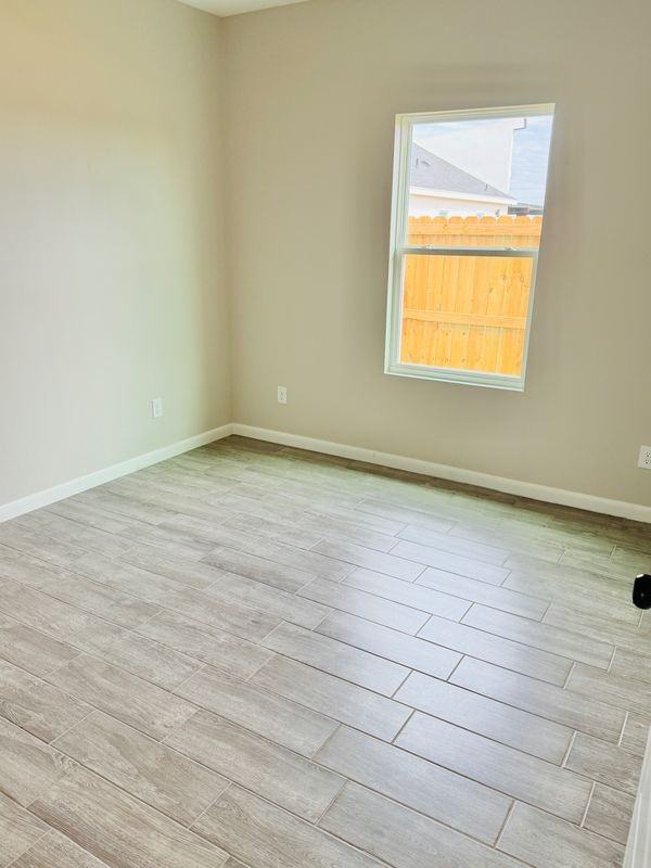 701 N Onyx Ave ##1 - Photo 7 of 8