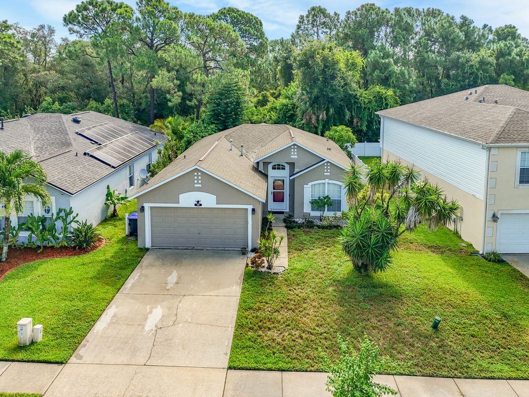 439 Macon Dr - Photo 3 of 35