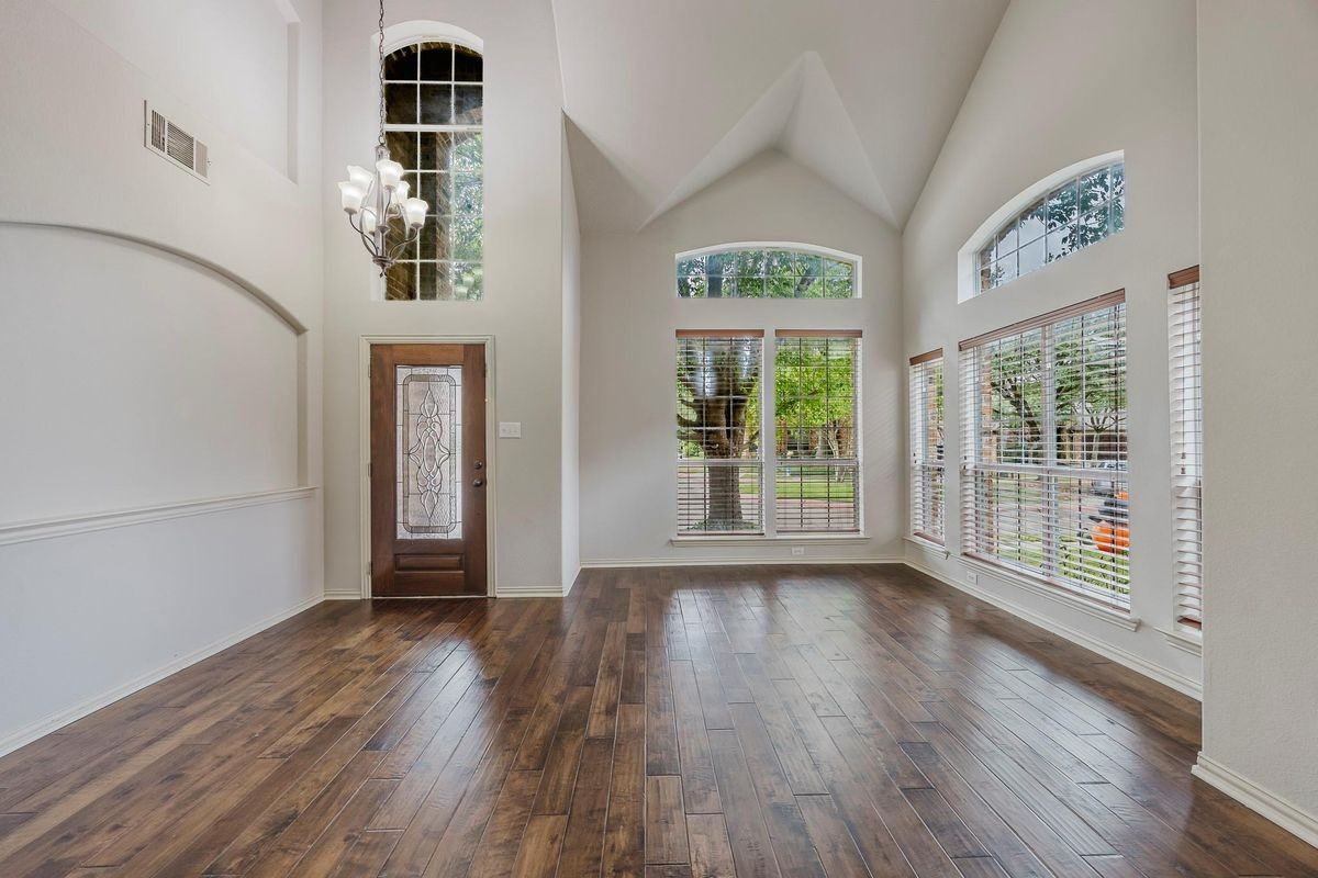362 Spring Meadow Dr - Photo 2 of 38