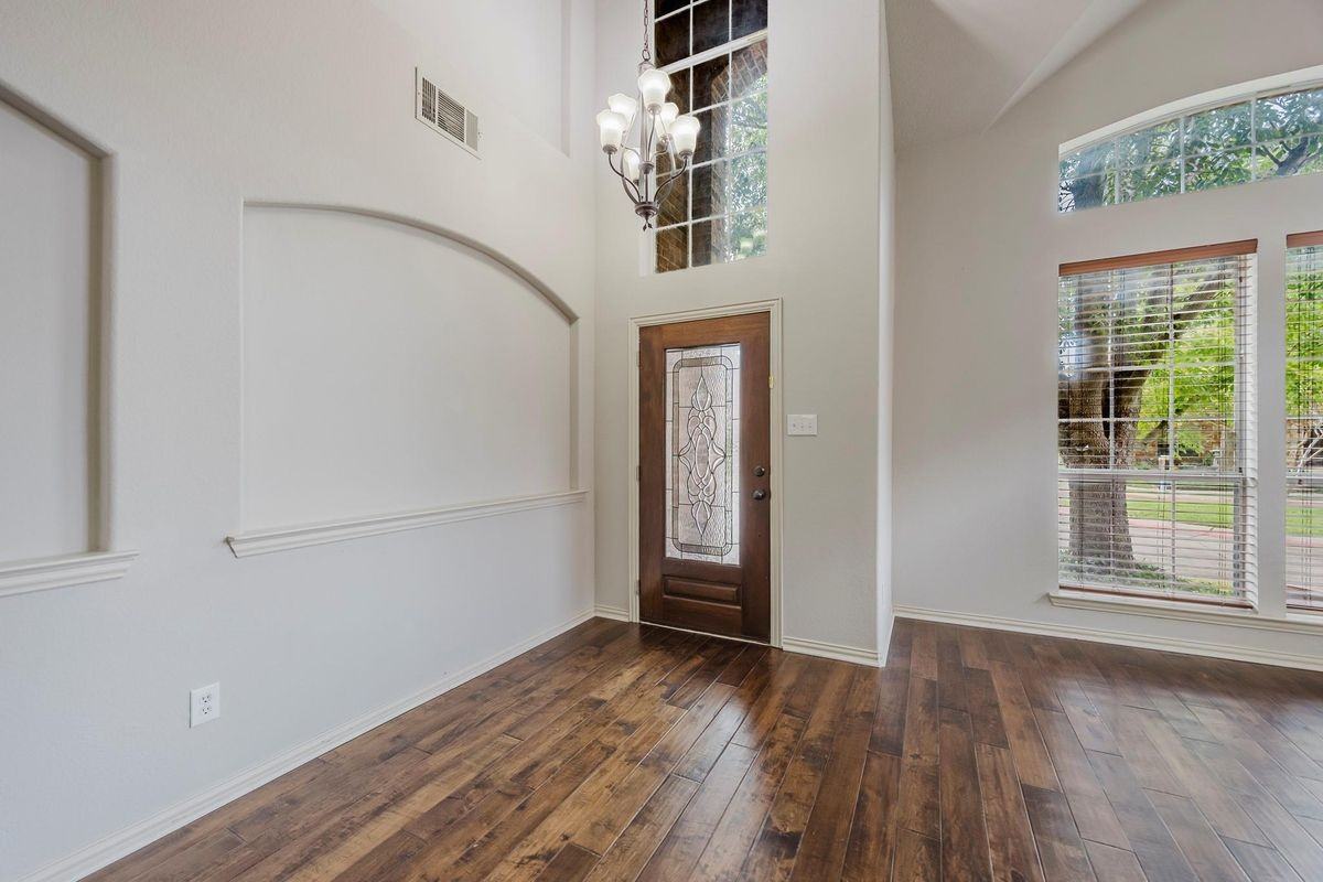 362 Spring Meadow Dr - Photo 3 of 38