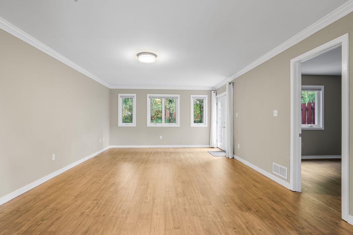 363 Chickory Way - Photo 3 of 15