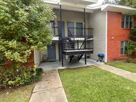 featured image of 390 Guzzardo Ln ##1b