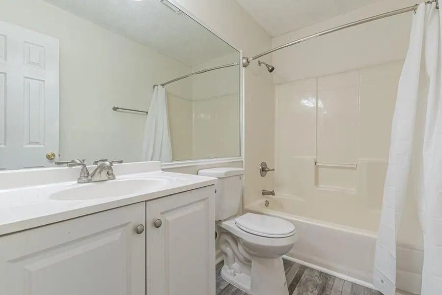 5545 Northcut Dr - Photo 3 of 11