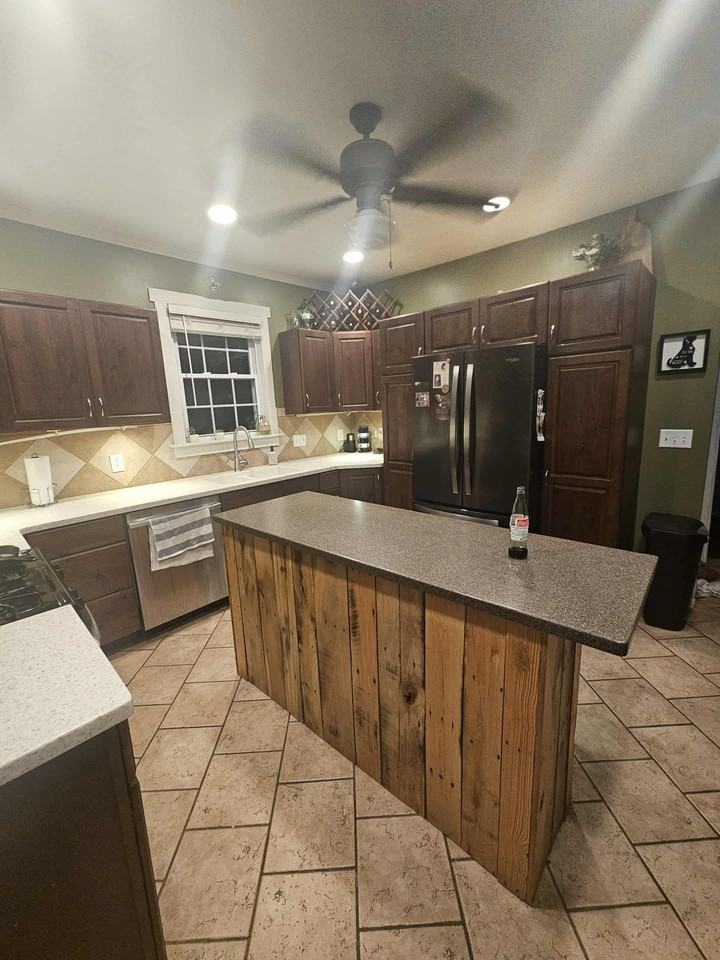 93 North Rose Boulevard #NA - Photo 3 of 35