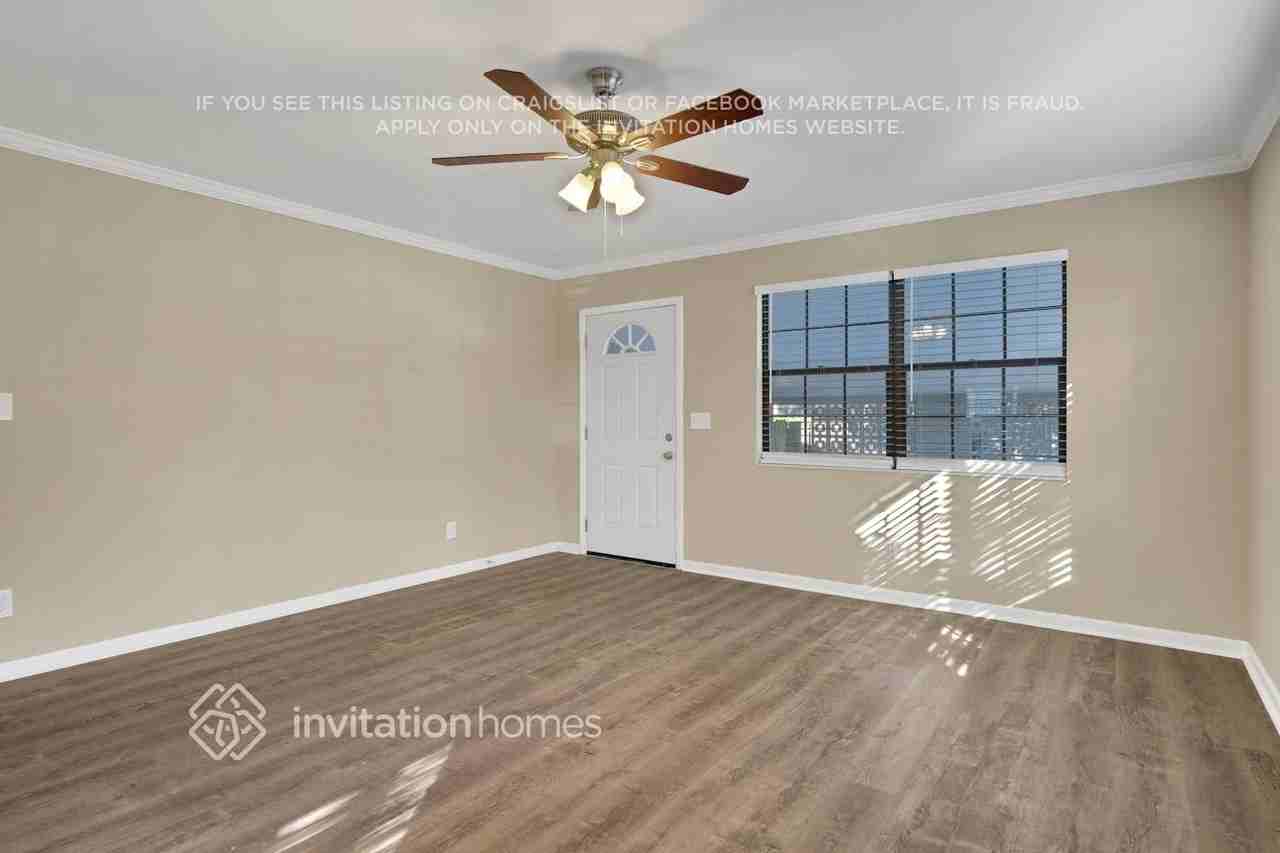 7035 Berrywood Ln - Photo 2 of 22