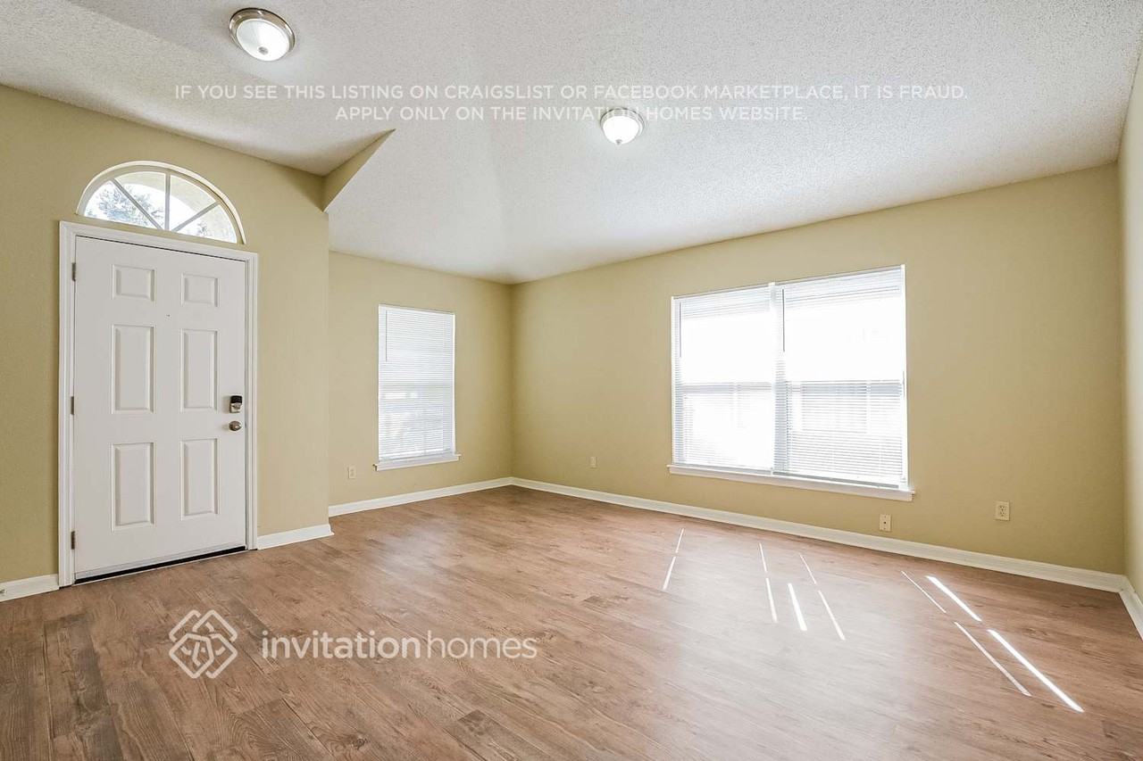 7641 Pine Nest Ct - Photo 4 of 17