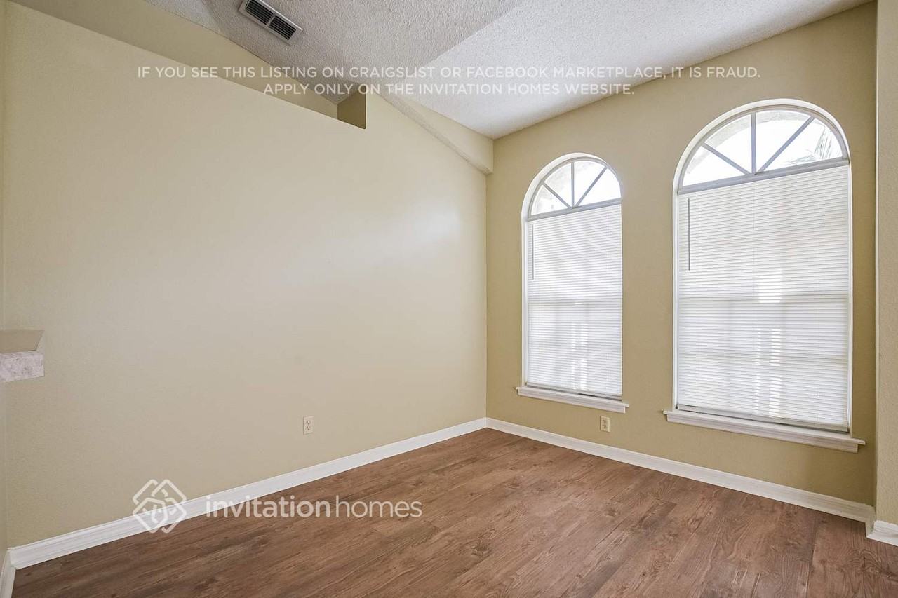 7641 Pine Nest Ct - Photo 5 of 17