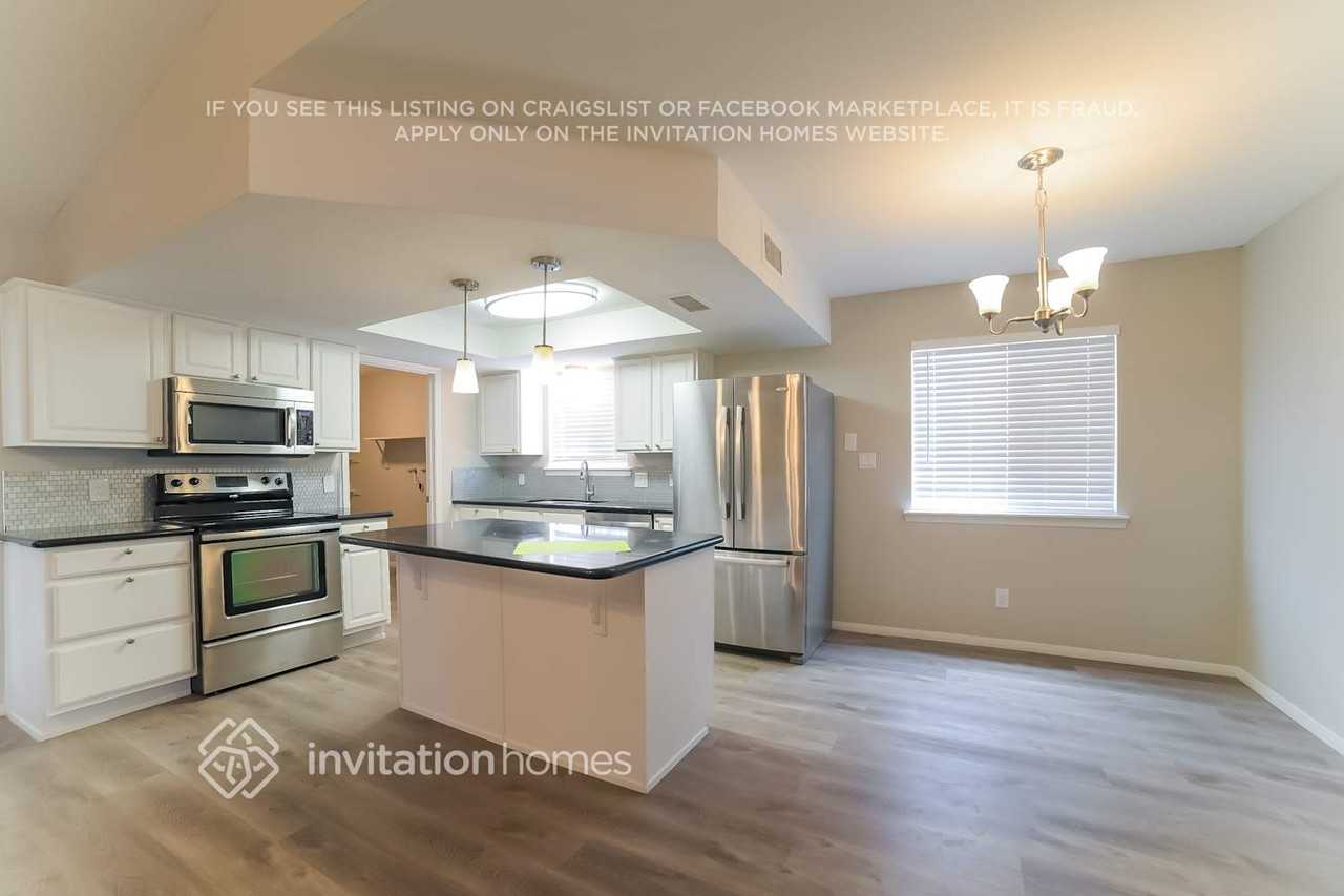 2913 East Dolphin Avenue - Photo 5 of 15