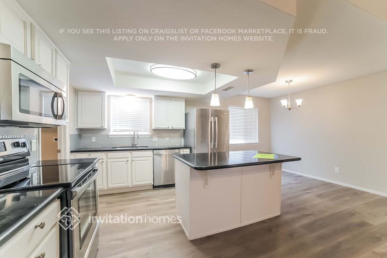 2913 East Dolphin Avenue - Photo 6 of 15