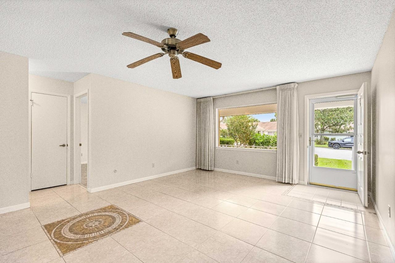 8665 Sw 94th St - Photo 4 of 11