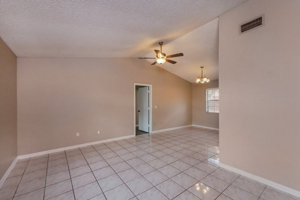 740 Nw 41st Way - Photo 4 of 16