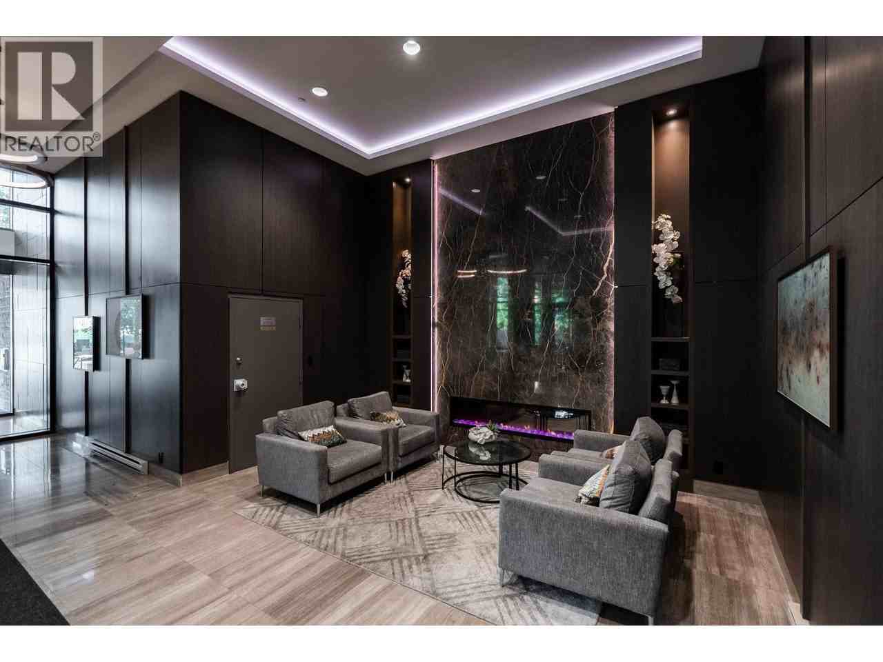Windsor Gate - Photo 5 of 22