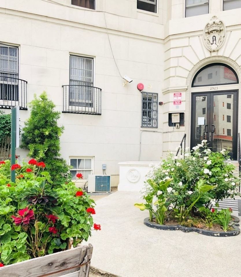 The Asbury Apartments - Photo 7 of 37