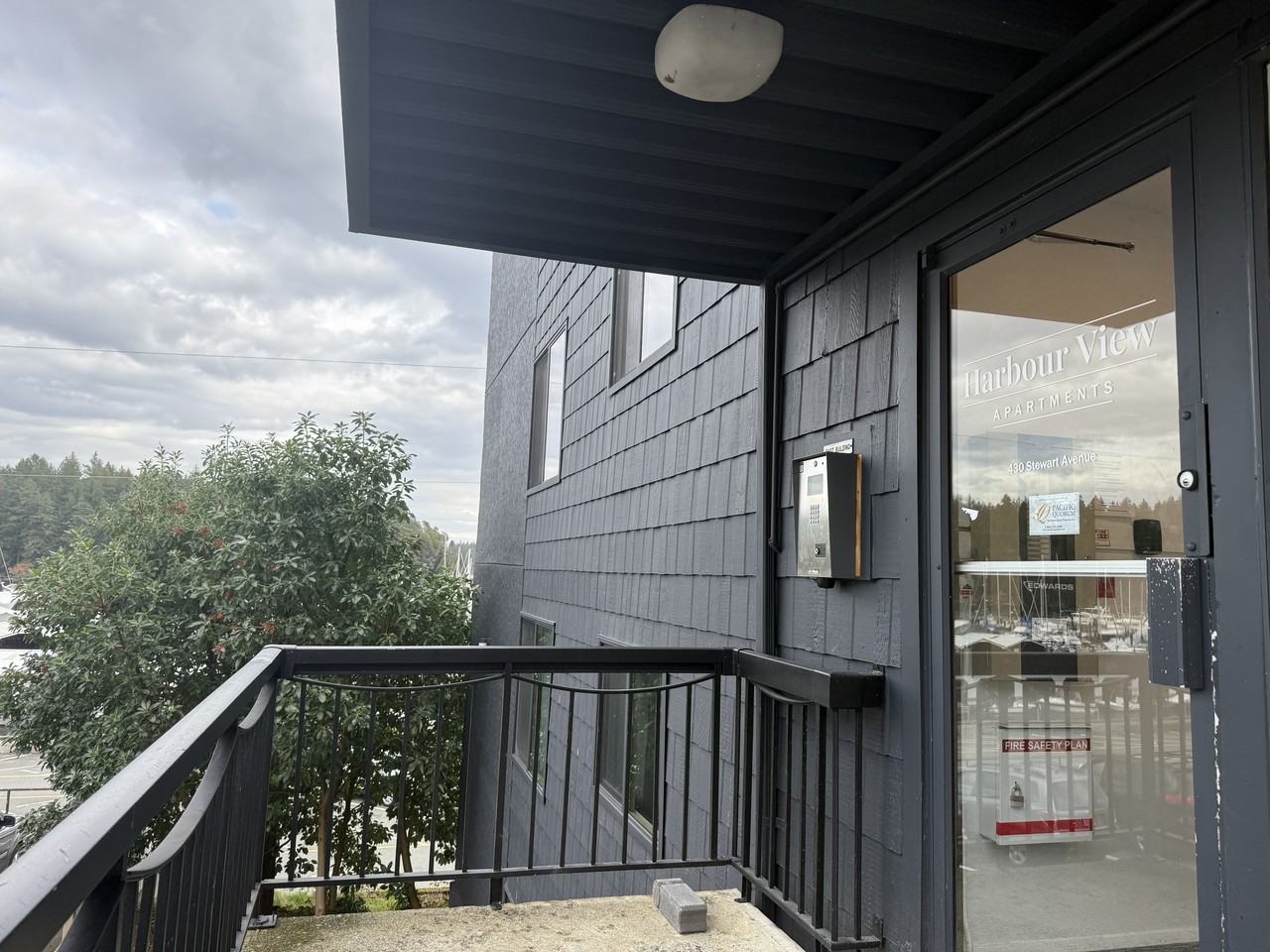 430 Stewart Ave #E11