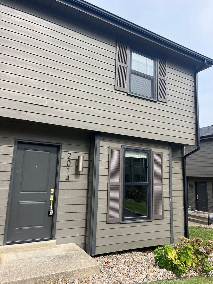 Charlton Square - Photo 2 of 50