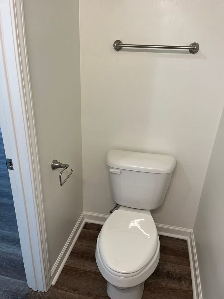 Charlton Square - Photo 6 of 50