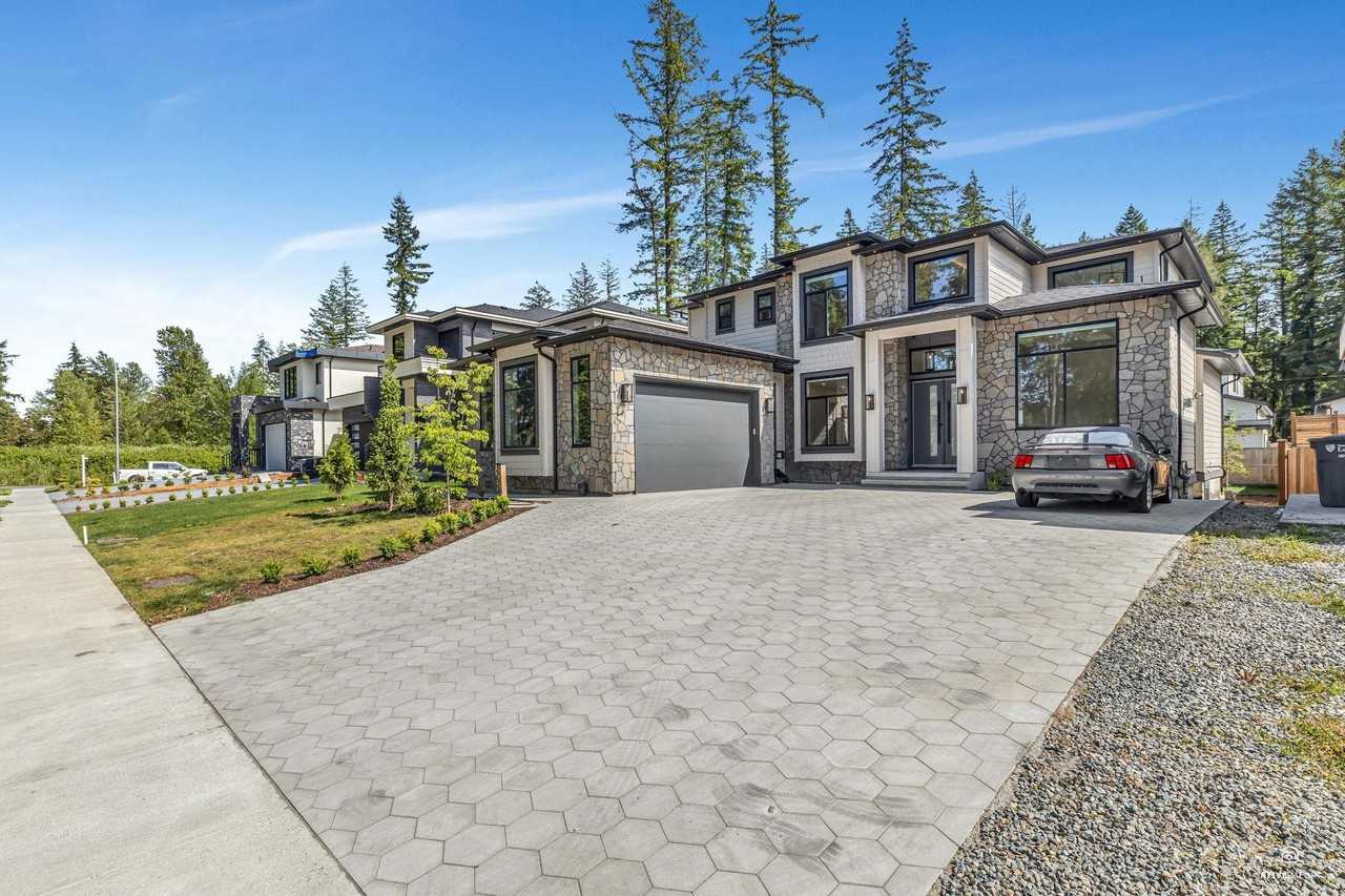 20264 27a Ave Uppr - Photo 3 of 40