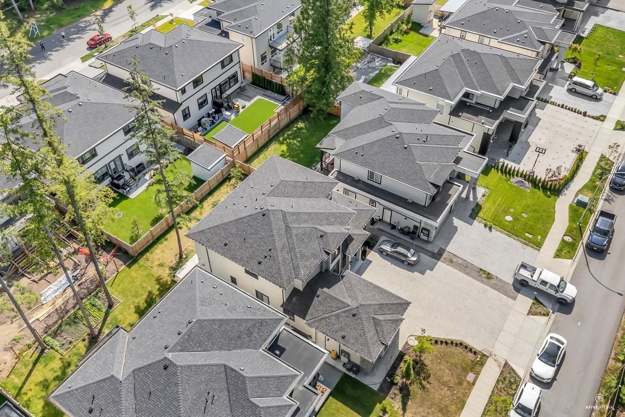 20264 27a Ave Uppr - Photo 4 of 40