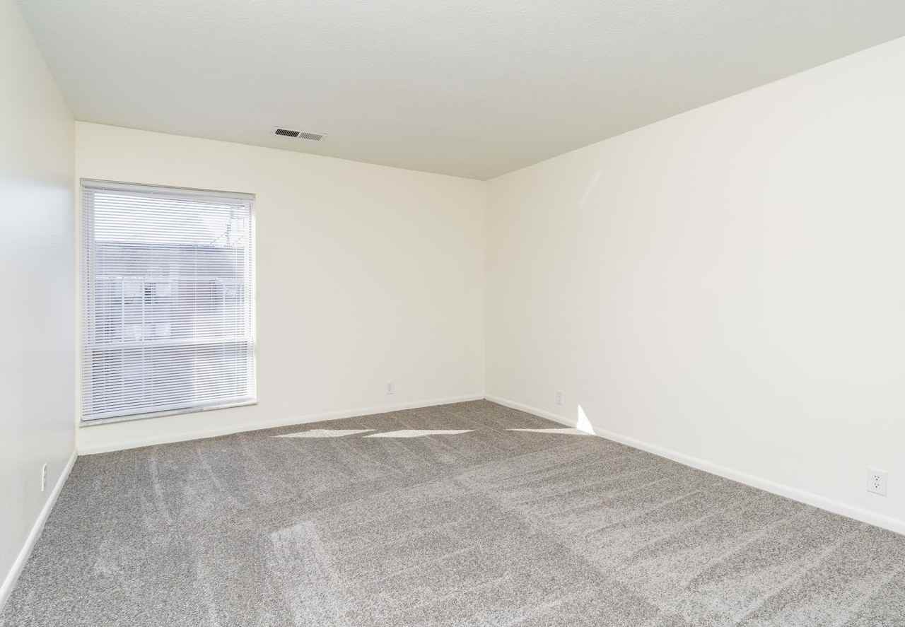 Bexley House - Photo 6 of 19