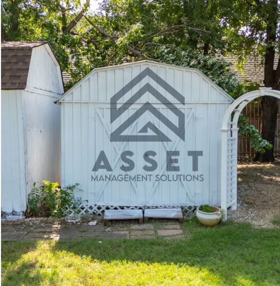 801 Cogswell Cir - Photo 7 of 42