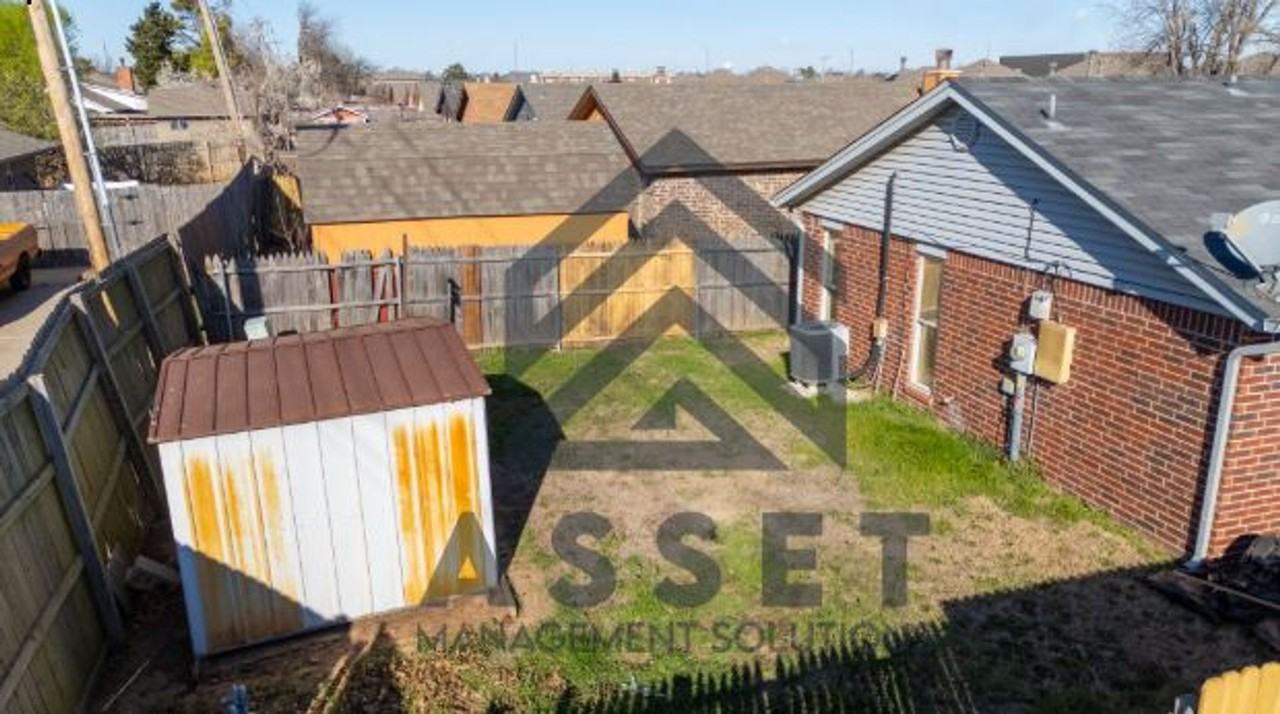 1422 Sw 96th St - Photo 6 of 29