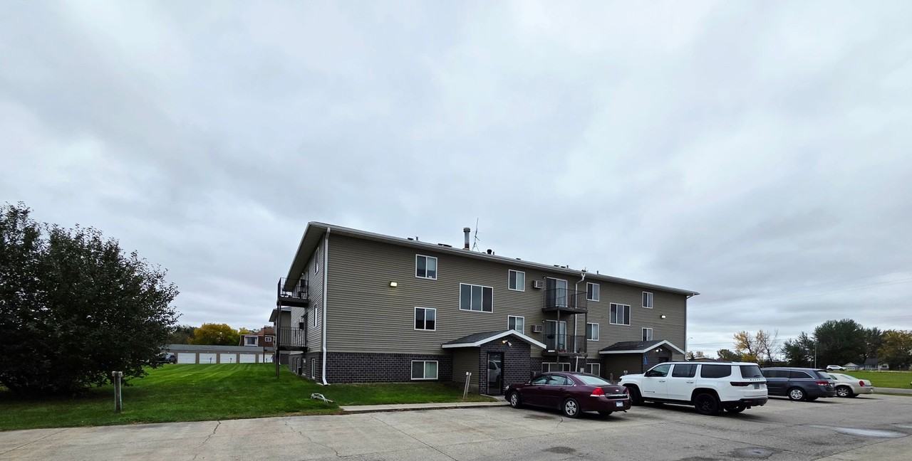 Parkview 1 - Photo 3 of 6