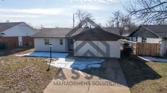 1424 Nw 104th St - Photo 1 of 1