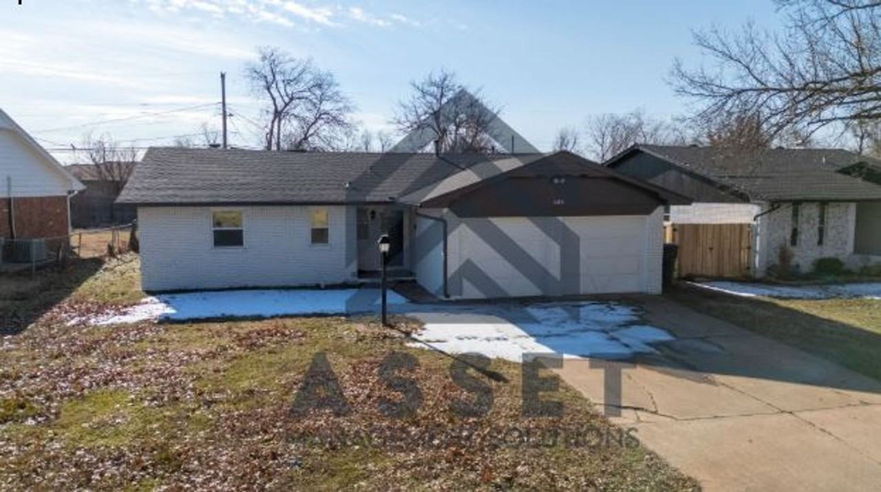 1424 Nw 104th St - Photo 2 of 20