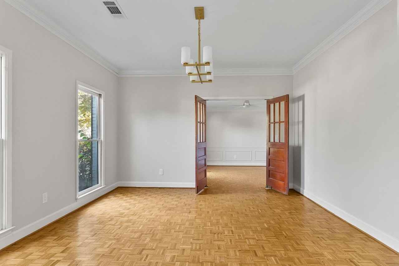 2714 Saratoga Ln - Photo 5 of 29