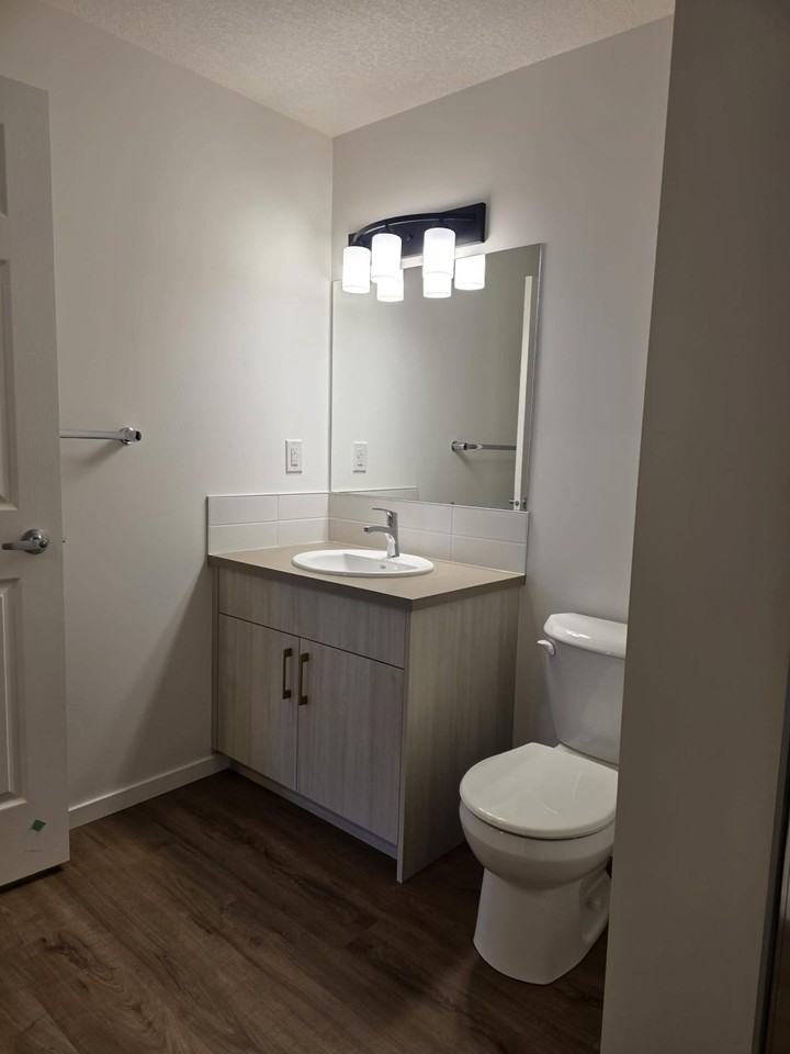 1960 Carrington Boulevard - Photo 2 of 16