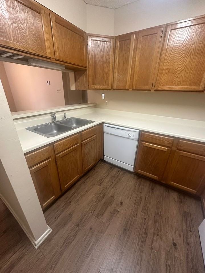 8510 Stonebridge #2 - Photo 7 of 14