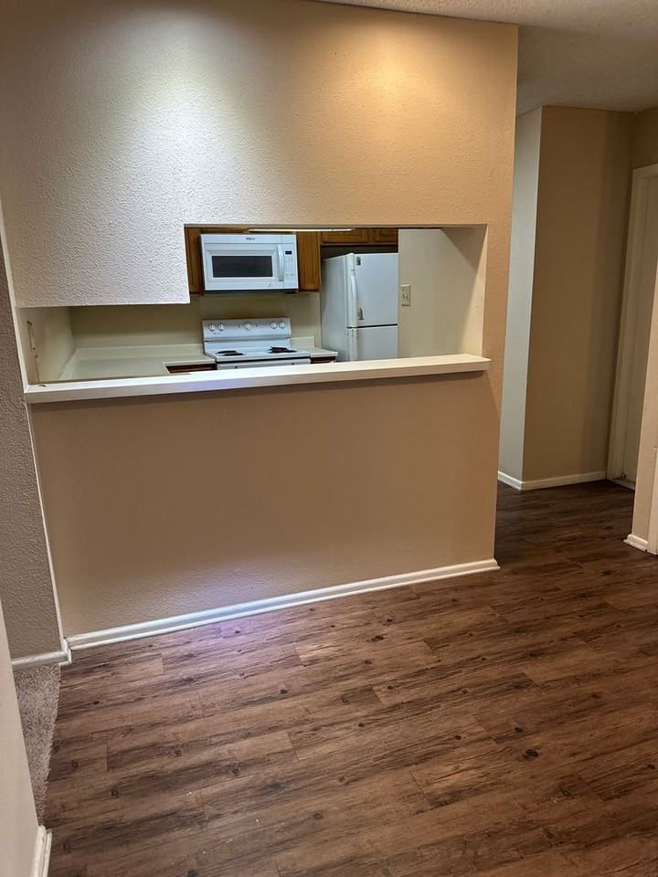 8510 Stonebridge #2 - Photo 7 of 15