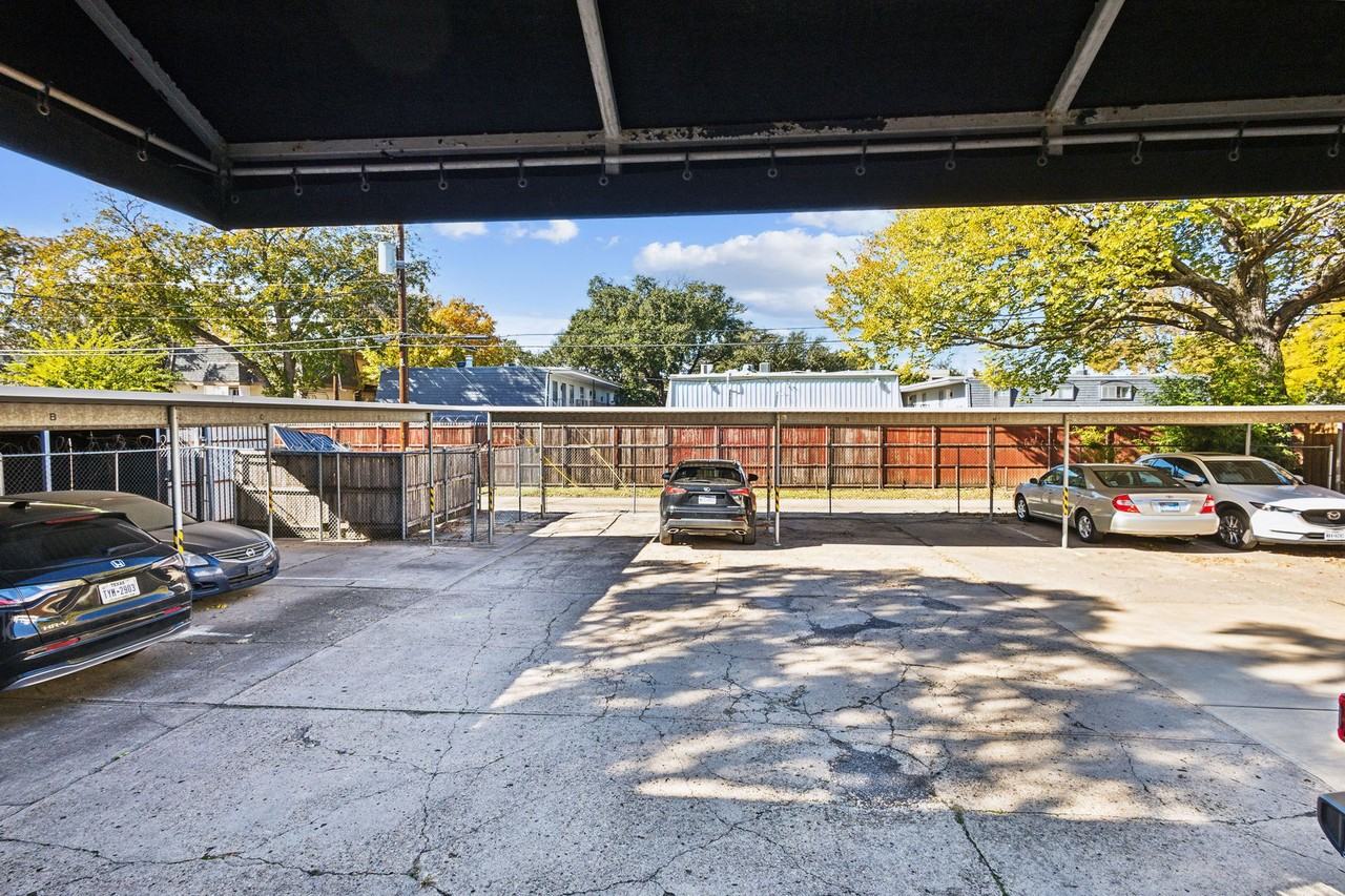 4321 Cole Ave - Photo 4 of 8