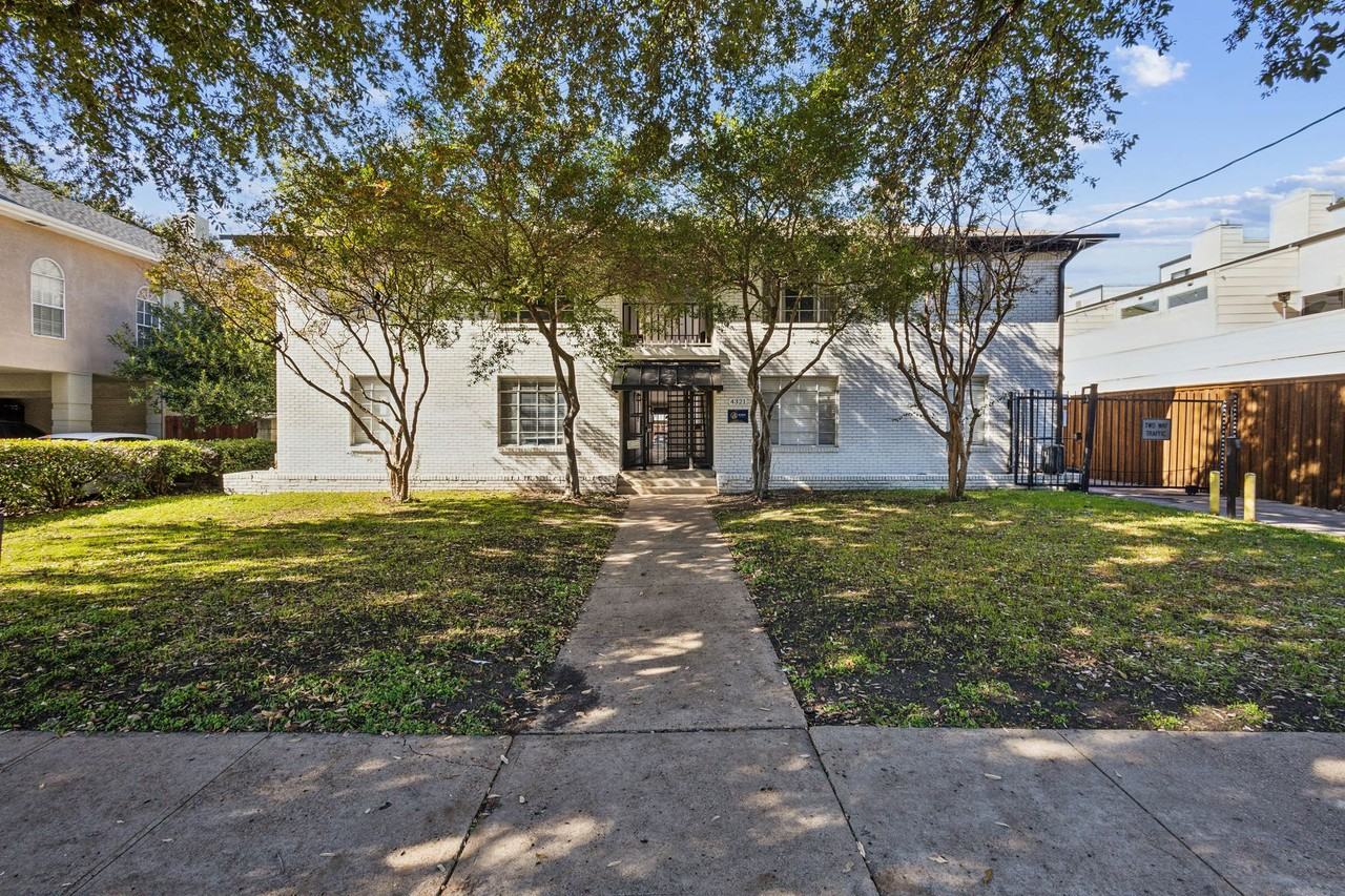 4321 Cole Ave - Photo 6 of 8