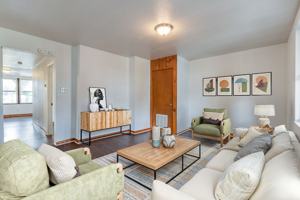 featured image of 438 Kathleen St