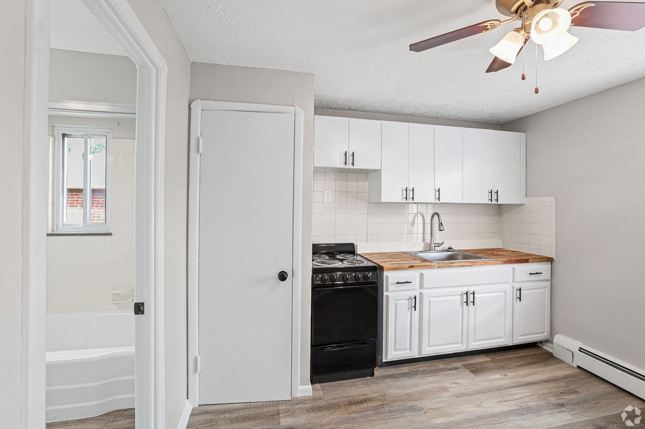 4701 Broadview Road - Photo 5 of 13