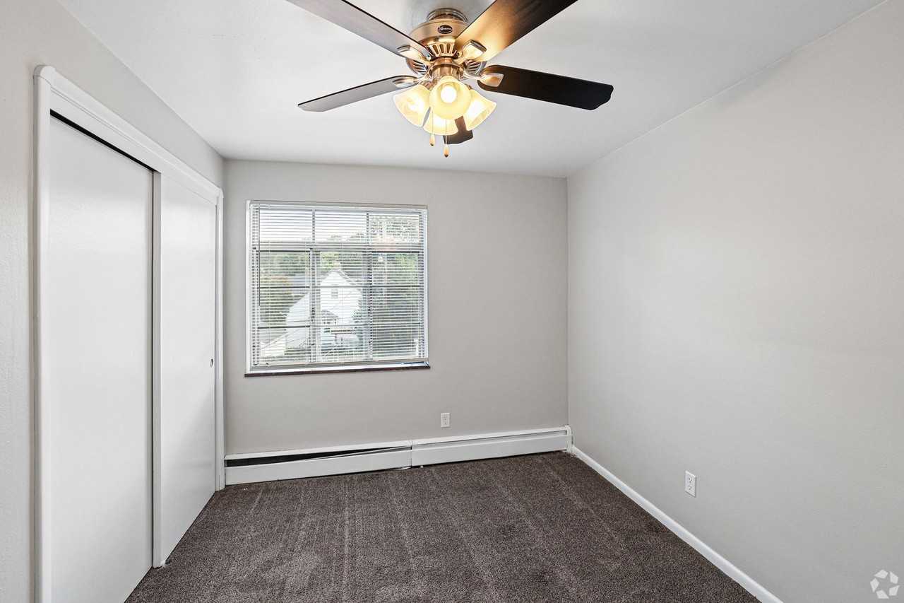 4701 Broadview Road - Photo 6 of 13