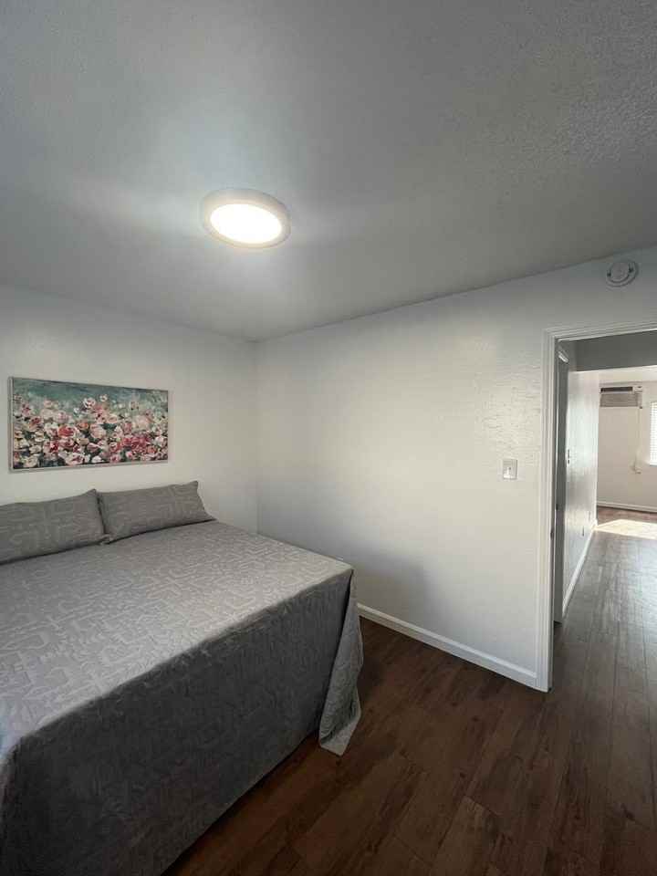 Vintage Heights - Photo 5 of 6