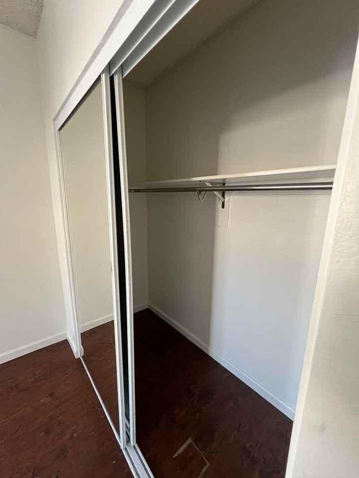 2600 8th - Photo 6 of 33