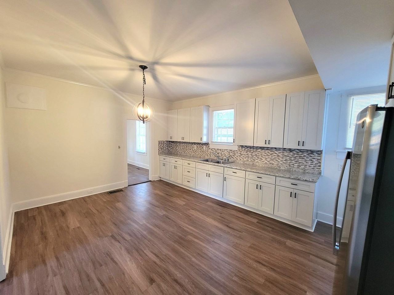 505 Ross Ave - Photo 6 of 13