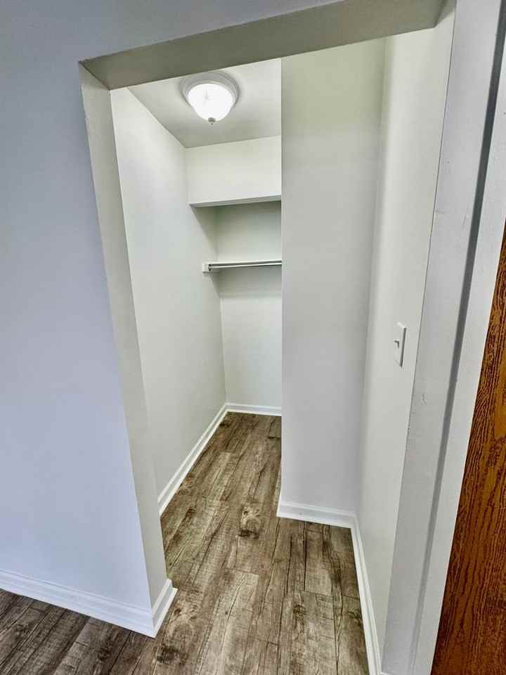 609 Flint Rd. - Photo 4 of 13