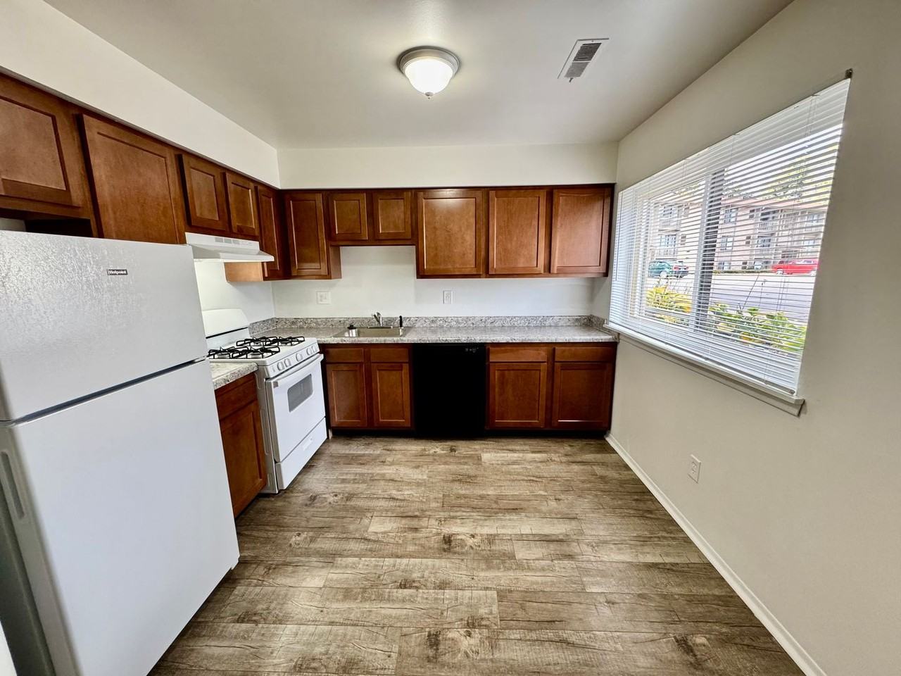 609 Flint Rd. - Photo 6 of 13