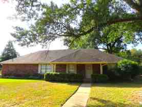 400 Raintree Dr - Photo 1 of 1