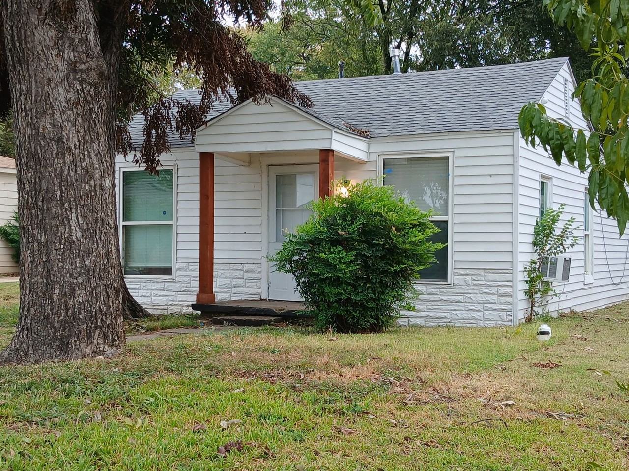 3322 Goldspier Dr - Photo 2 of 16